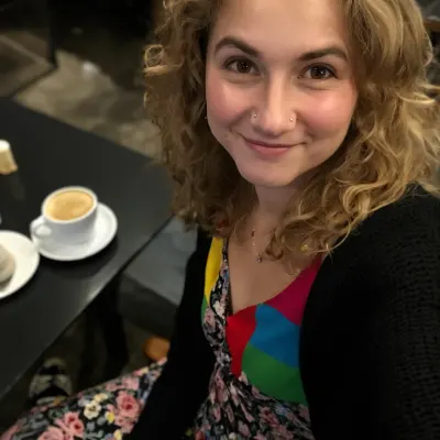 Виолетта, 28